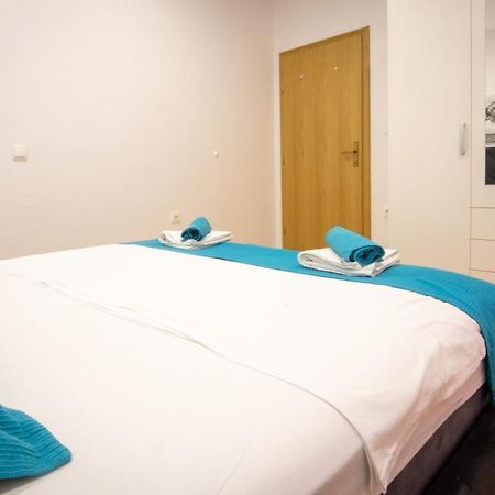 Apartment Cvita Free Beach Parking Makarska Bagian luar foto