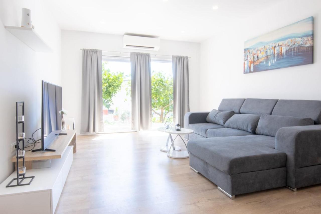 Apartment Cvita Free Beach Parking Makarska Bagian luar foto