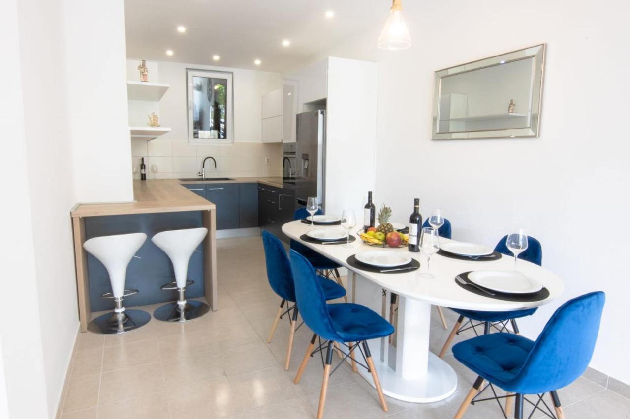 Apartment Cvita Free Beach Parking Makarska Bagian luar foto